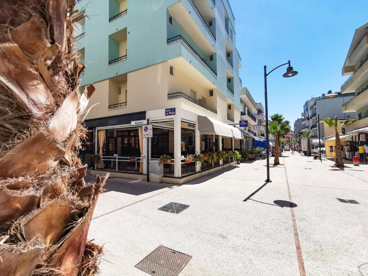 Hotel La Plage Cattolica Luaran gambar