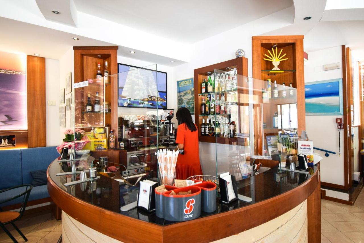 Hotel La Plage Cattolica Luaran gambar