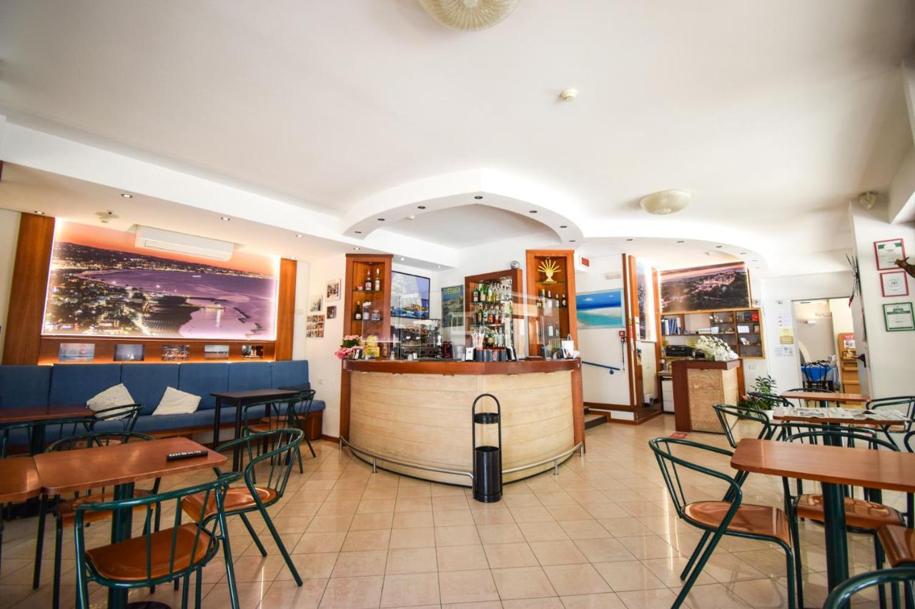 Hotel La Plage Cattolica Luaran gambar