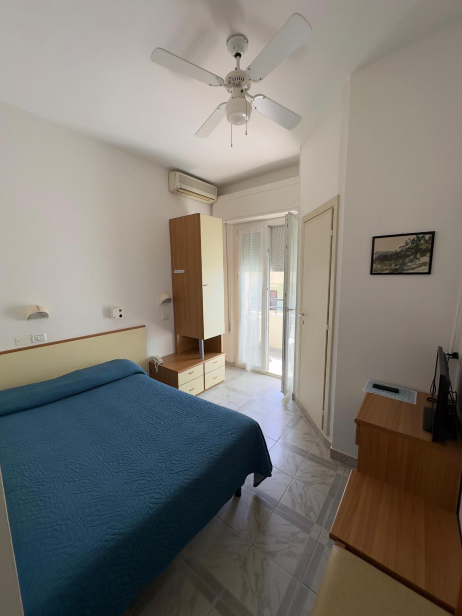 Hotel La Plage Cattolica Luaran gambar