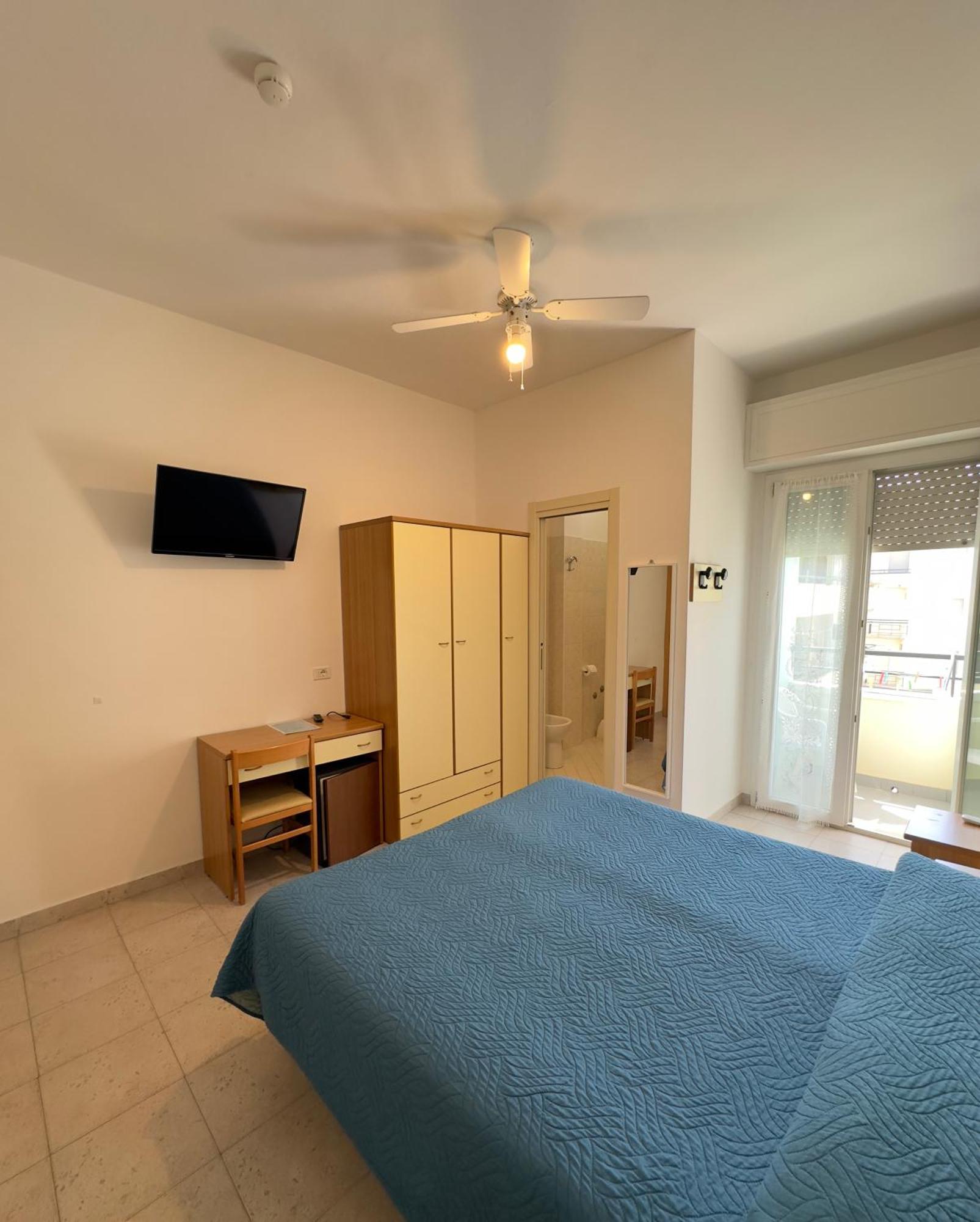 Hotel La Plage Cattolica Luaran gambar